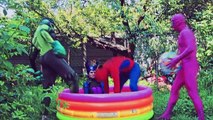 Frozen Elsa POOL SCARE! w/ Spiderman Pink Spidergirl Maleficent Joker Hulk! Superhero Fun