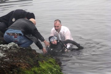 Belediye Başkanı Dalgıcı Boğulmaktan Kurtardı