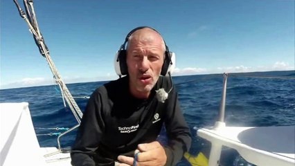 J114 : Sébastien Destremau s'essaye à la pêche / Vendée Globe