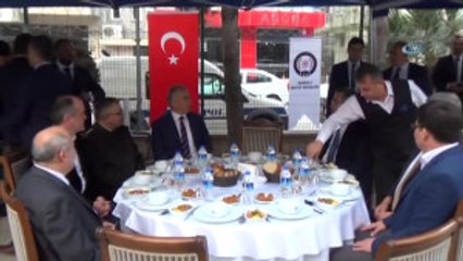 Görev Başındaki Polislere Seyyar Kafe