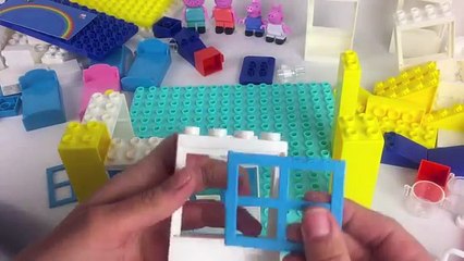 Télécharger la video: Peppa Pig Hospital Mega Building Duplo Construction Ambulance | Juguetes de Construcción Peppa Pig