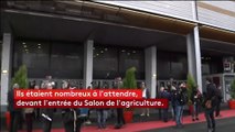 Quand l'équipe de Fillon découvre en direct le report de sa visite au Salon de l'agriculture