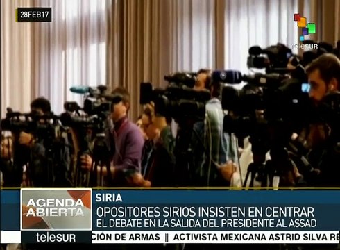 Opositores sirios insisten en pedir la salida de Bashar Al-Assad