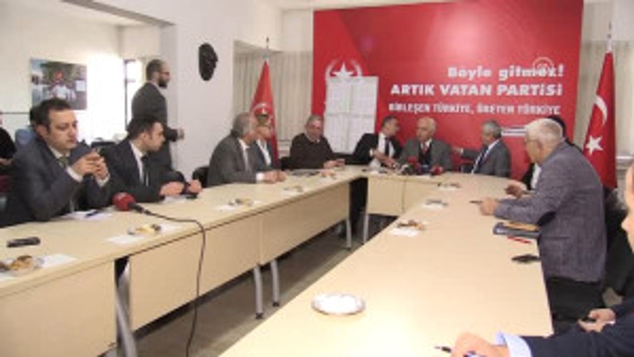 Perinçek: "Tsk, Bu Hükümetin de Politikalarıyla PKK'yı, Işid'i Ezen Çok Başarılı Uygulamalara Devam...