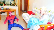 Congelados Maléfica vs Jack Frost Gollum En el Amor! w/ Spiderman y Spidergirl Épica de los Pedos En Re