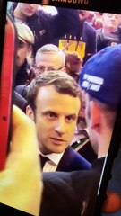 Emmanuel Macron se prend un oeuf au Salon de l'agriculture