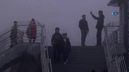 Istanbul'da Sis Etkisini Sürdürüyor