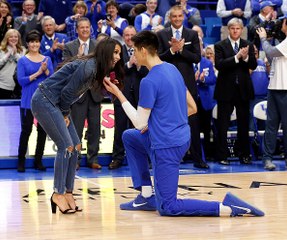 Kentucky player Derek Willis proposed to his girlfriend on senior night