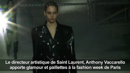 Fashion Week : défilé Yves Saint Laurent