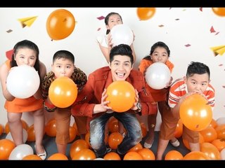 Noo Phước Thịnh vui đùa với chiến binh The Voice Kids