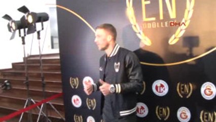 Podolski, Vissel Kobe Sorularını Yanıtsız Bıraktı