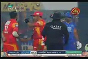 Imad Wasim and Rumman Raees scuffle in PSL 2nd Playoff