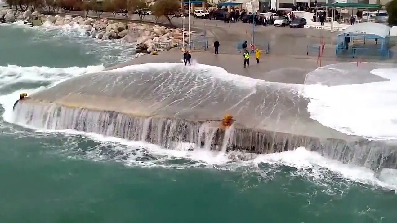 Ship anchored in difficult conditions