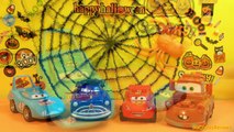 PLAY-DOH Halloween Cars Costumes-Lightning McQueen as Dracula,Tow Mater D