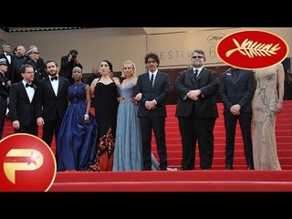 Descargar video: Cannes 2015 - Jury du Festival fait la dernière montée des marches