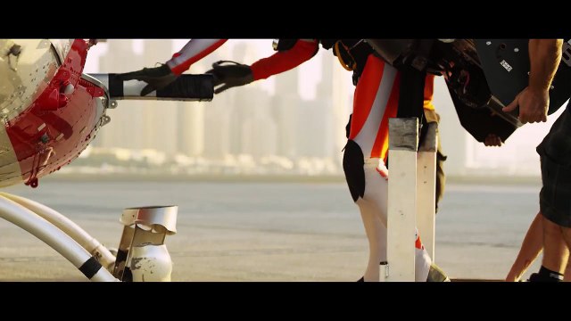 Воздушные акробаты -полеты над Дубаем.