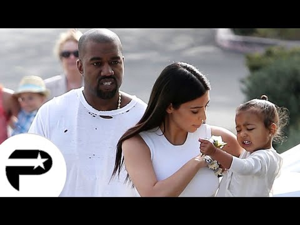 Kim Kardashian et Kanye West fêtent Pâques en famille.
