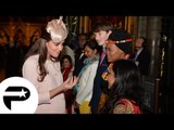 Kate Middleton avec ses mini-rondeurs en visite à à l'abbaye de Westminster.