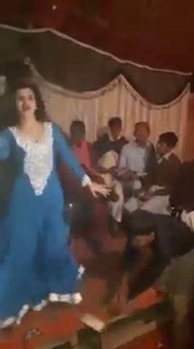 02.Pakistani Wedding Dance Mujra Stage Dancer