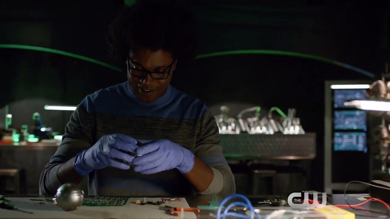 Arrow 5x15 Sneak Peek #2 | "Fighting Fire with Fire" (HD) Season 5 Episode 15 Sneak Peek #2