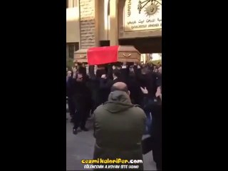 Ailesine "Ben Ölünce Göbek Atarsınız Artık" Diyen Adamın Cenazesi