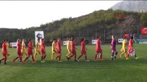 Kadın Milli Futbolcular Romanya'ya Yenildi