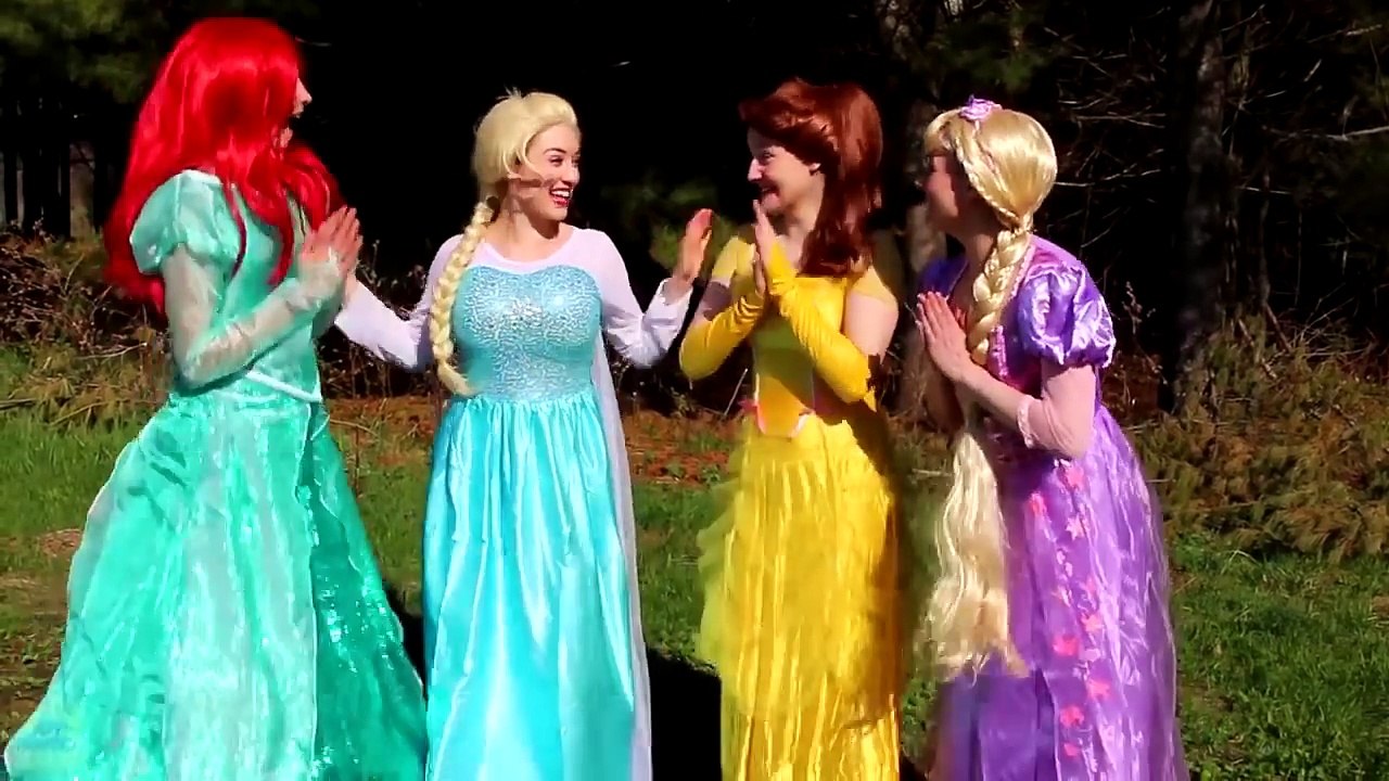 Frozen Elsa Becomes a Mermaid! w/ Spiderman Pink Spidergirl Anna & Joker Superhero Fun in