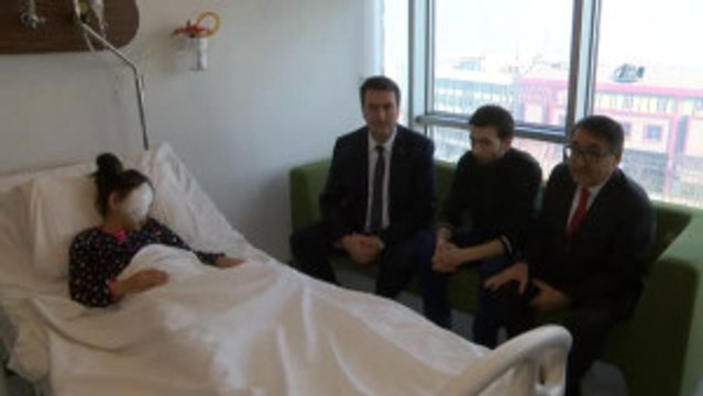 Osmangazi Belediye Başkanı Mustafa Dündar, Doğuştan Görme Engelli Esma'ya Işık Oldu
