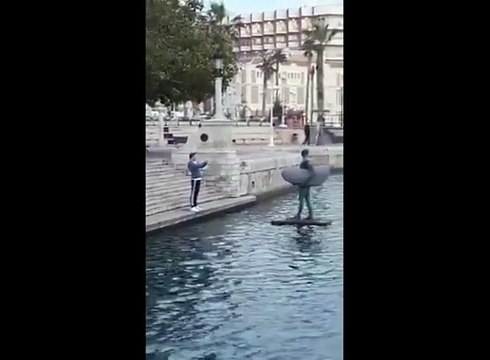Le fail douloureux d'un touriste qui tente un saut impossible