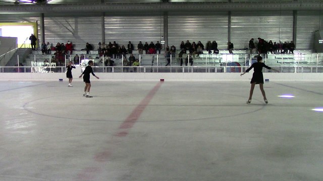 Le Trio Maélle FLore et Hélène à la Piste aux Etoiles