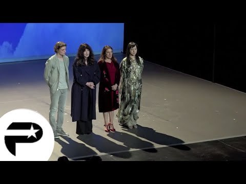 Isabelle Adjani, très émue : 'Je suis Charlie, je suis juive, je suis musulmane'