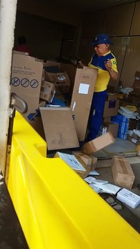 Tu vas comprendre pourquoi tes colis sont défoncés quand tu les reçois!