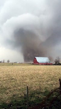 Une tornade incroyable souffle sur l'Illinois - 1 mars 2017