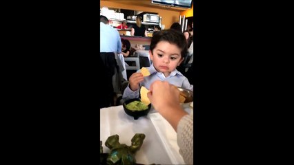 Mais il fait quoi le gars!!! C'est ma bouffe