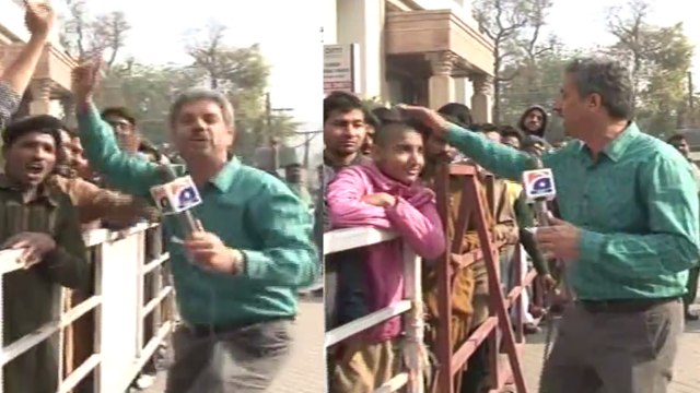 Amin Hafeez Unique Style Reporting from Lahore during PSL FINAL Ticket sale