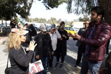 Kedi Olarak Girmem Lazım, Kediyim"