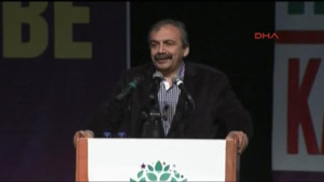 Izmir Hdp'nin Referandumda Hayır Toplantısı Izmir'de Yapıldı