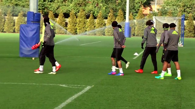 Thibaut Courtois takes on Diego Costa!