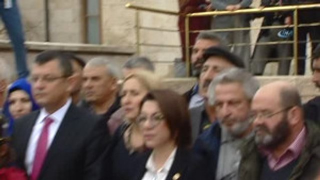 CHP Grup Başkanvekili Özgür Özel: Çıkan 'Evet' Oyları da 'Hayır' Oyları da Kıymetlidir.