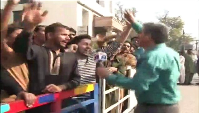 Amin Hafeez Unique Style Reporting From Lahore FINAL Ticket Sale
