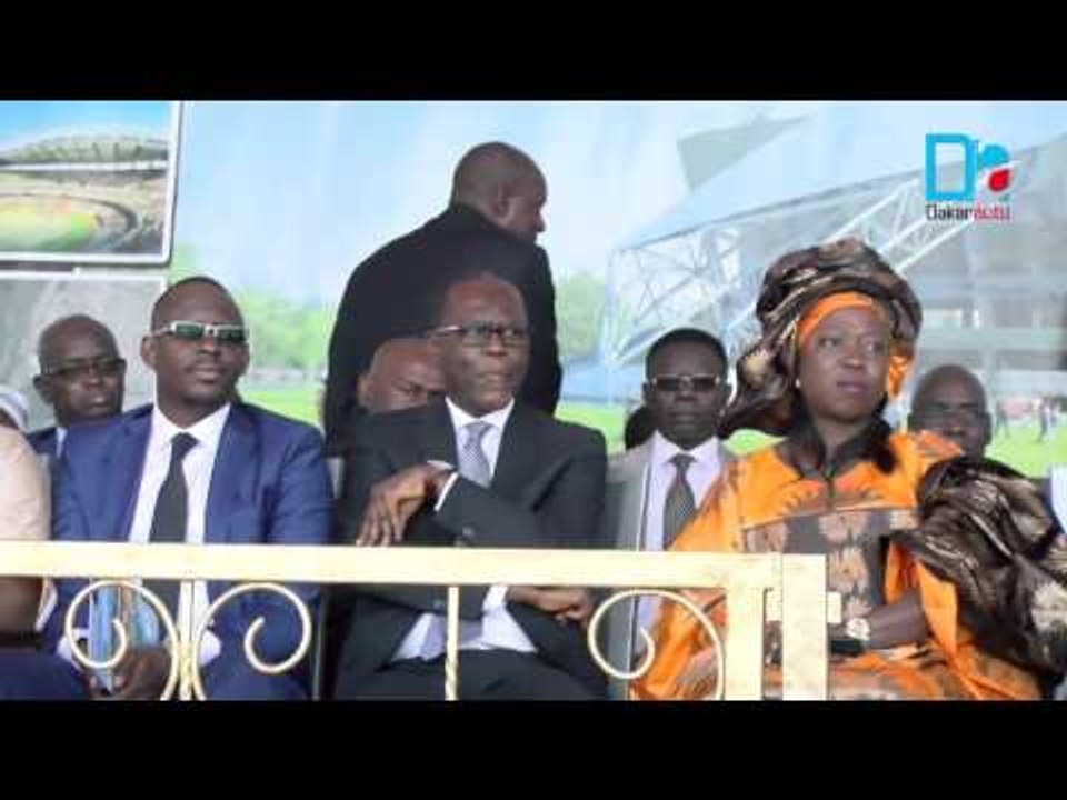 Arène nationale : pose de la première pierre (wolof)