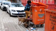 Gaziantep Çöpten Topladıklarını Satarak Aile Geçimine Katkı Sunuyor