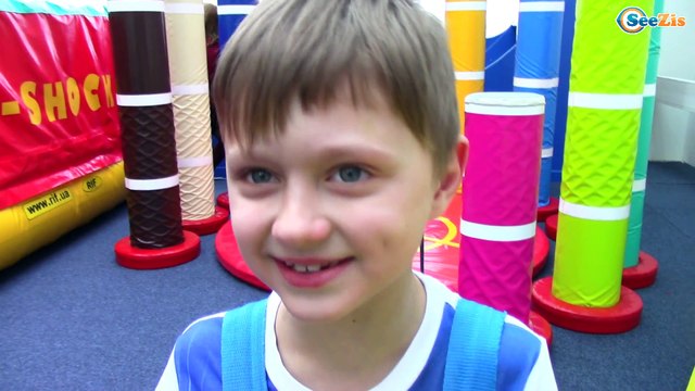 ВЛОГ на Скалодроме ИГОРЕК АЛЬПИНИСТ Пытаемся забраться на самую вершину скалы Видео для детей