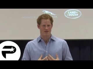Prince Harry en visite officielle à la Bethnal Green Academy