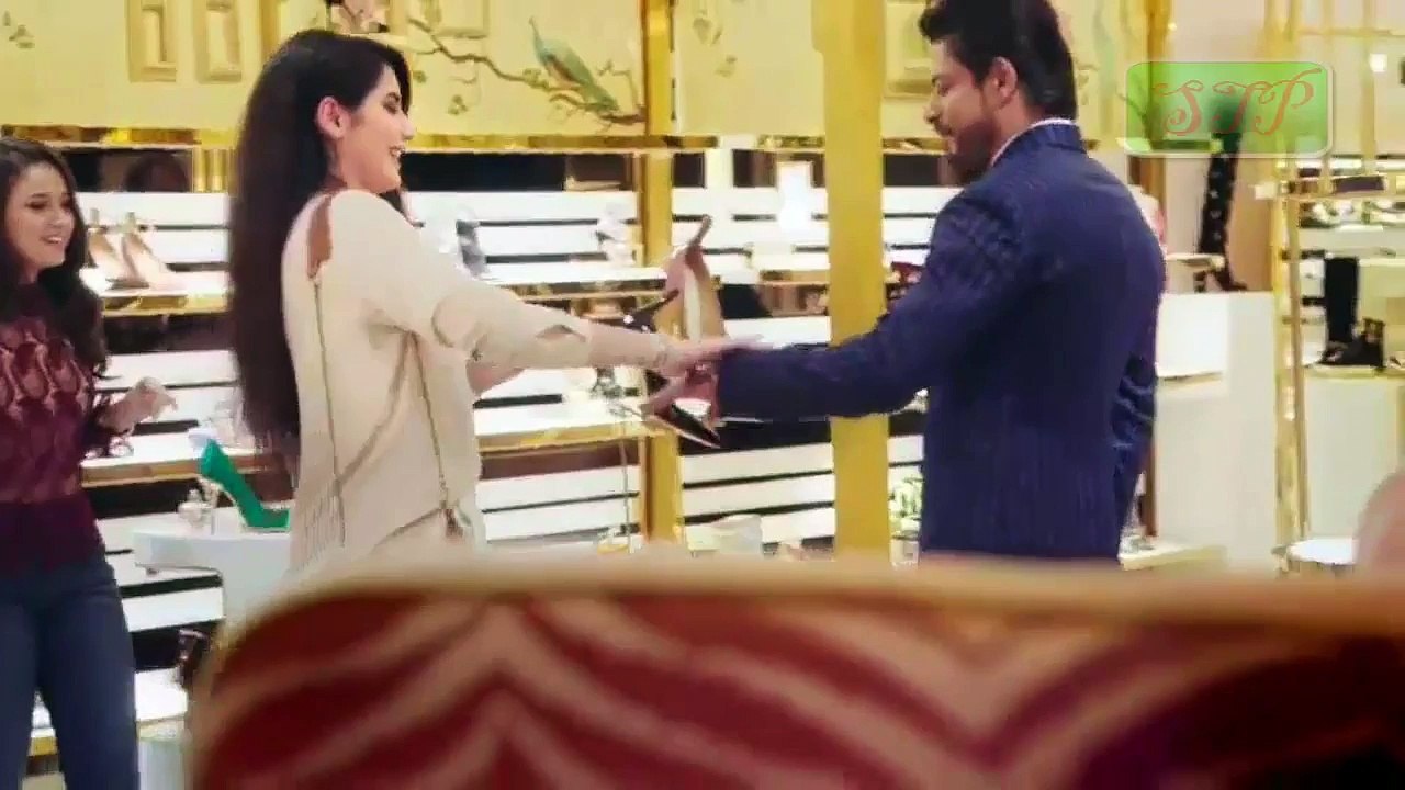 Mere Rashke Qamar - Raees Movie - Official VIDEO SONG