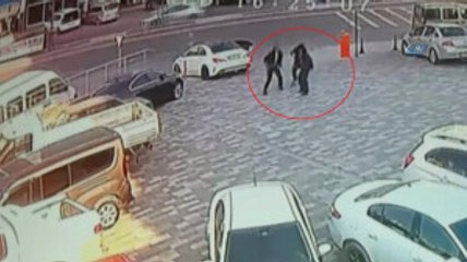 Istanbul'da I 128 Bin Liralık Gasp Kamerada