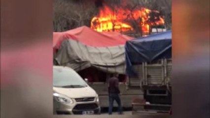 Bayrampaşa'da, Servis Otobüsü Alev Alev Yandı