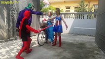 Congelados Elsa vs Capitán América vs Spidergirl vs Joker y Spiderman la Vida Real Superhéroe Mo
