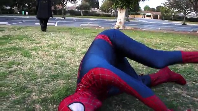 Spiderman vs Batman SUMO BATTLE! EPIC Funny Superhero Movie in Real Life Marvel Spiderman