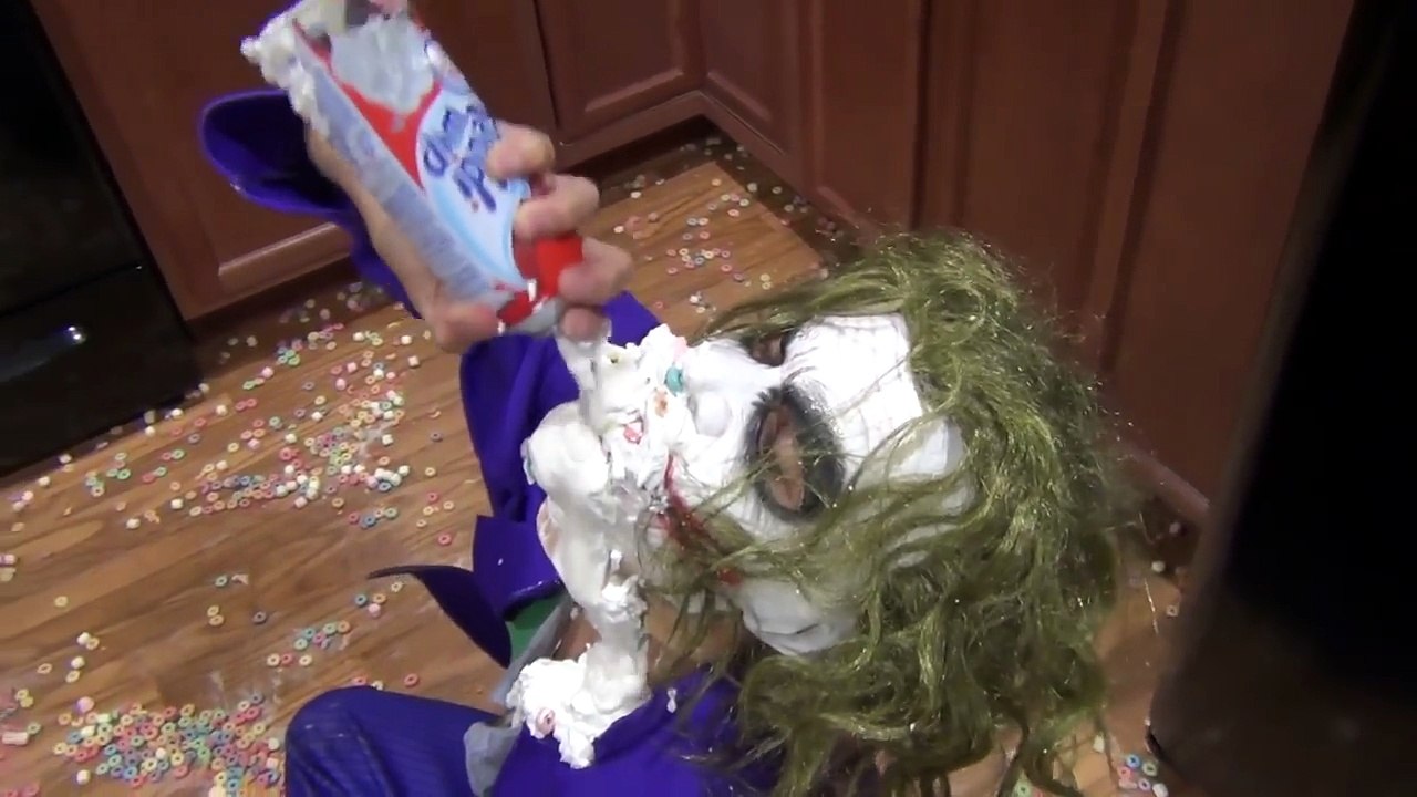 Замороженные Эльза какашки шалость! ж/ Человек-Паук против плохой мальчик Джокер девушка фрукты Супергерои в реальной